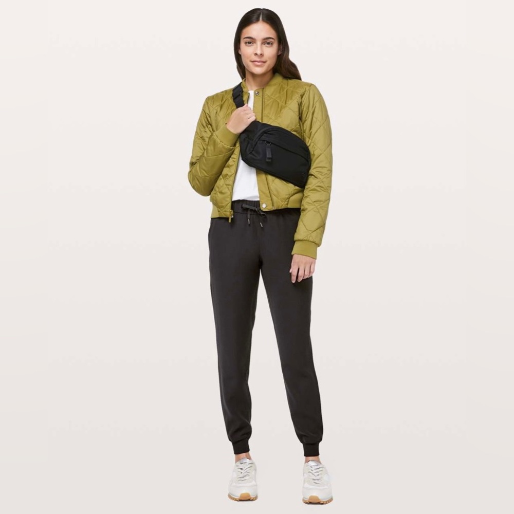 Lululemon On The Fly Jogger Black Size 2